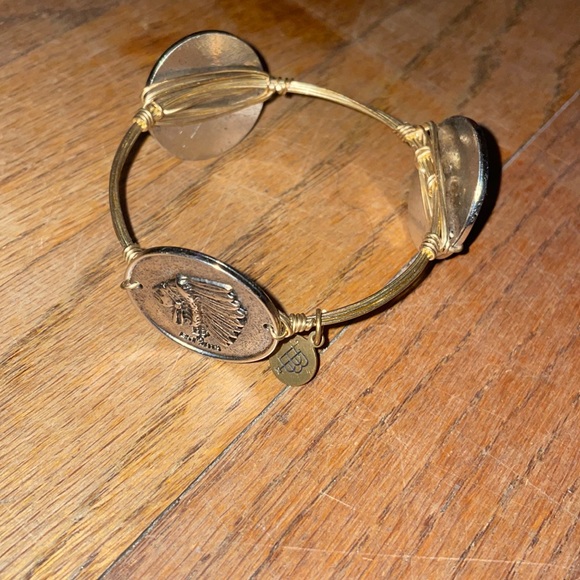 •BOURBON & BOWTIES•PEWTER & SILVER CHEIFT INDIAN EST.2013 BANGLE BRACELET EUC - Picture 4 of 9